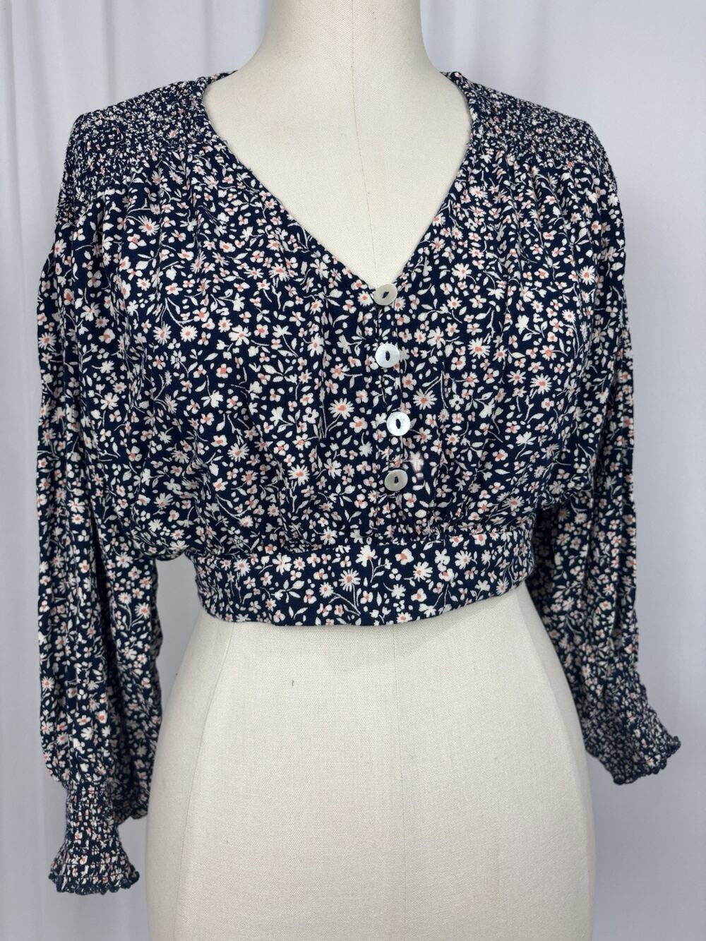 ANGIE Women's Size L Smocked Cropped Top Blue Floral Button Blouse Cottagecore